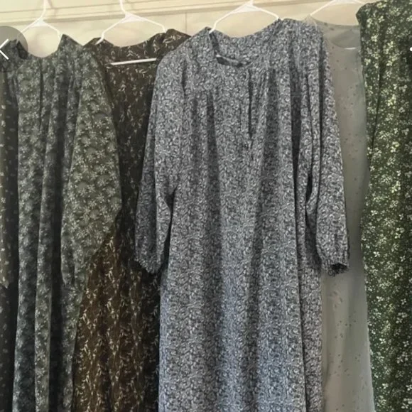 Custom made  home gown maxi dresses - Excellent condition - Picture 2 of 8